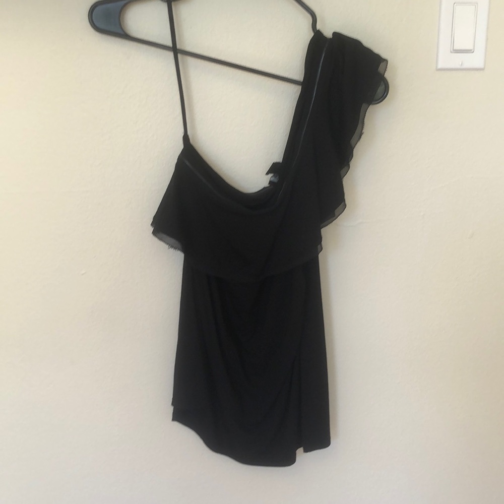 Super cute top!